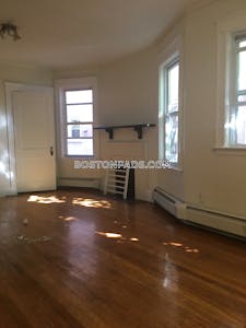 Brookline 5 Beds 1 Bath  Washington Square - $3,900