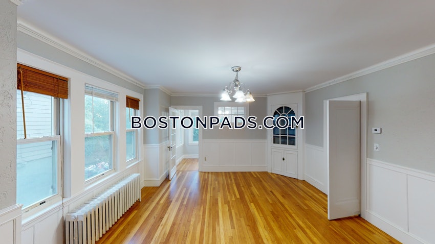 BOSTON - BRIGHTON - BOSTON COLLEGE - 5 Beds, 2.5 Baths - Image 4