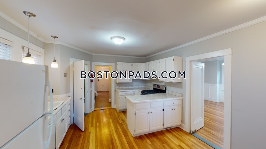 BOSTON - BRIGHTON - BOSTON COLLEGE - 5 Beds, 2.5 Baths - Image 1