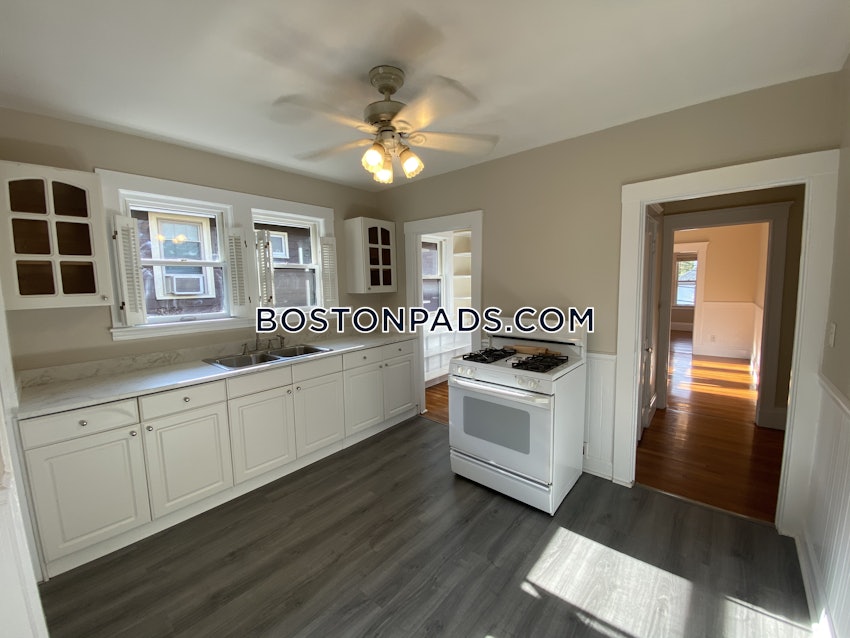 SOMERVILLE- WEST SOMERVILLE/ TEELE SQUARE - 3 Beds, 1 Bath - Image 1