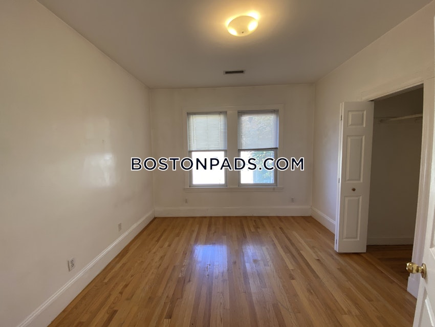 BOSTON - BRIGHTON - OAK SQUARE - 4 Beds, 2.5 Baths - Image 4