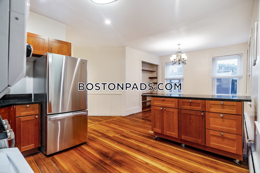 BOSTON - JAMAICA PLAIN - CENTER - 4 Beds, 2 Baths - Image 4