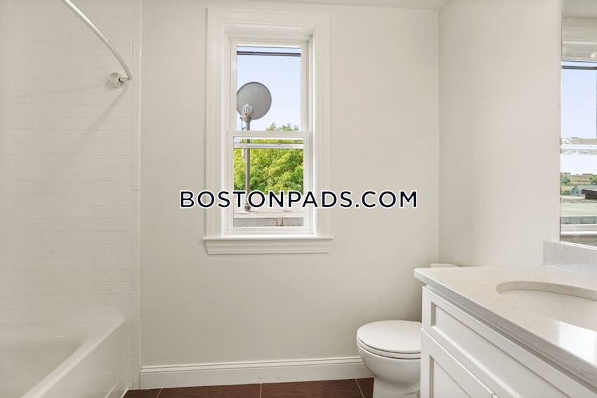 BOSTON - FORT HILL - 4 Beds, 2 Baths - Image 12