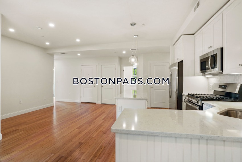 BOSTON - FORT HILL - 4 Beds, 2 Baths - Image 17
