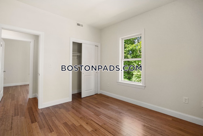 BOSTON - FORT HILL - 4 Beds, 2 Baths - Image 12