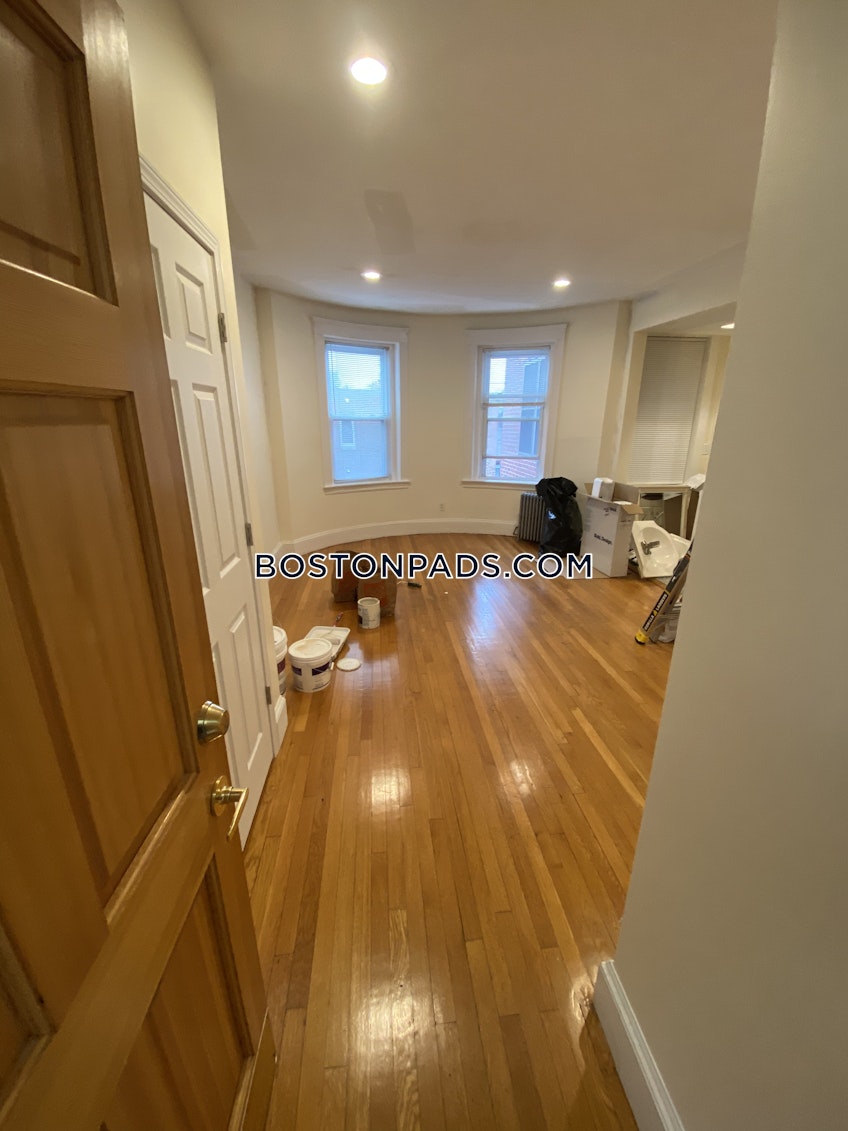 Brookline - $4,950+ /month