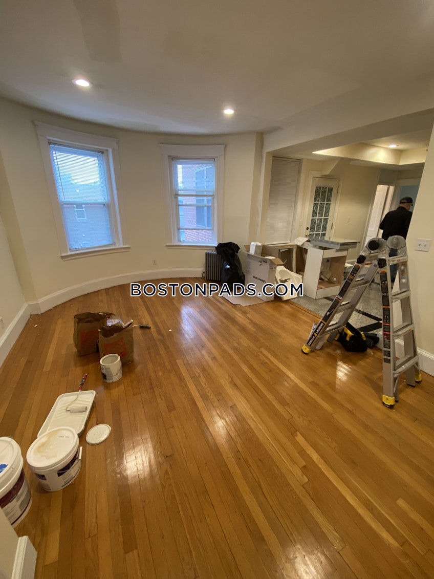 Brookline - $4,950+ /month