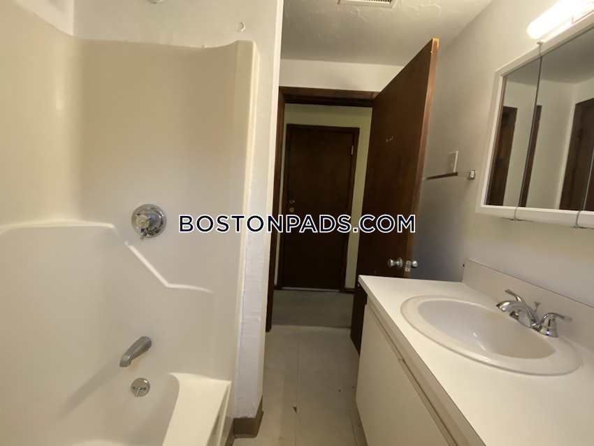 BOSTON - JAMAICA PLAIN - CENTER - 3 Beds, 1 Bath - Image 6