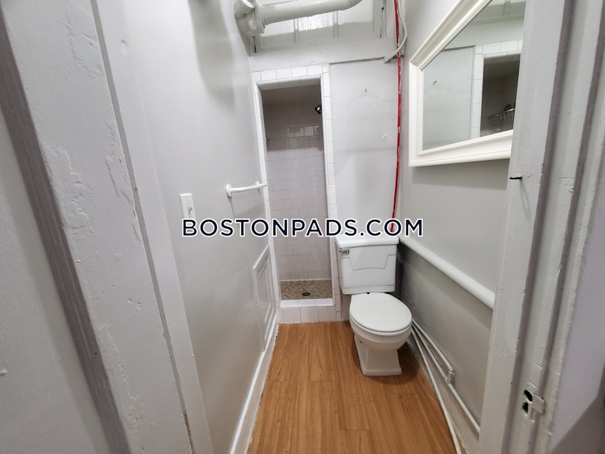 BOSTON - NORTH END - 2 Beds, 1 Bath - Image 2