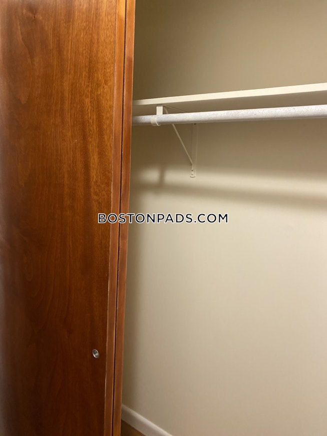 Boston - $2,300+ /mo