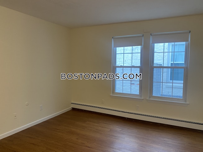 Boston - $2,300+ /mo