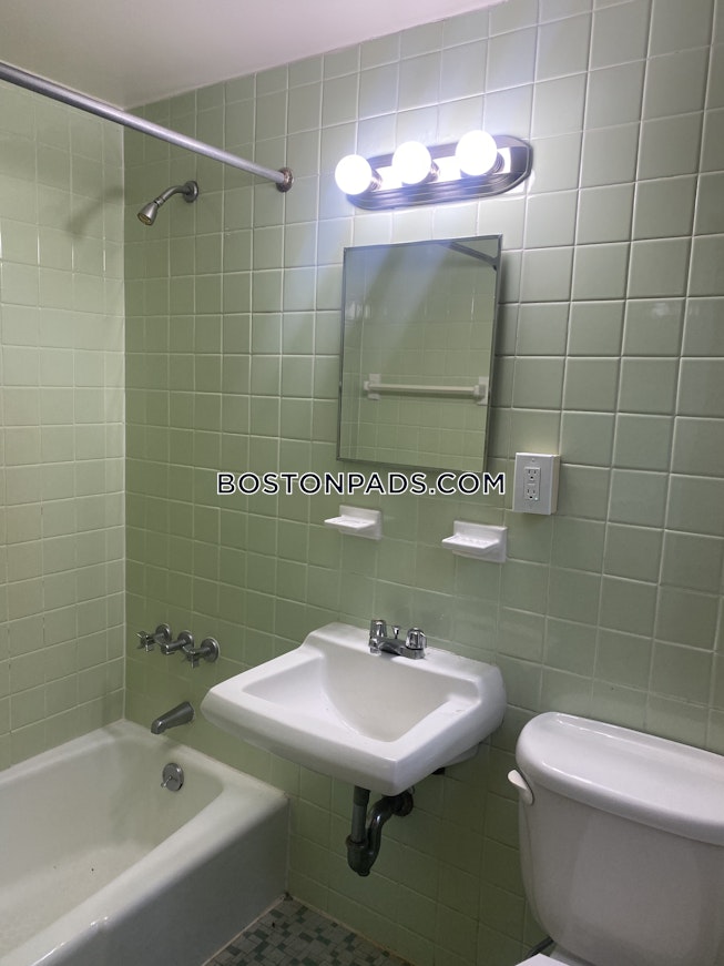 Boston - $2,300+ /mo