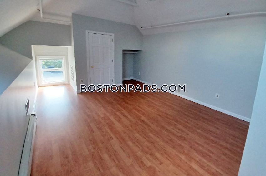 DANVERS - 2 Beds, 1 Bath - Image 10