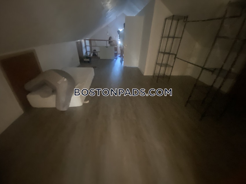 SOMERVILLE - TUFTS - 4 Beds, 2 Baths - Image 11