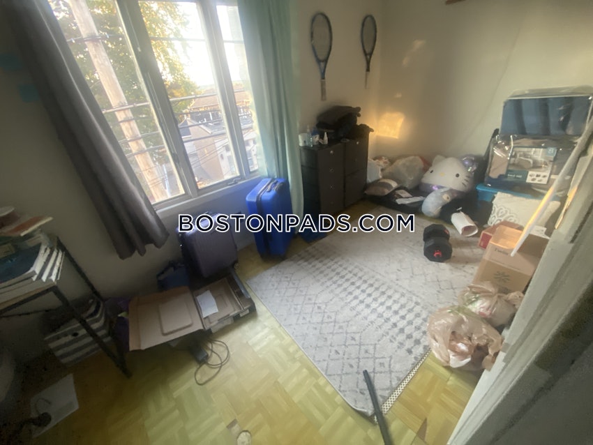 SOMERVILLE - TUFTS - 4 Beds, 2 Baths - Image 9