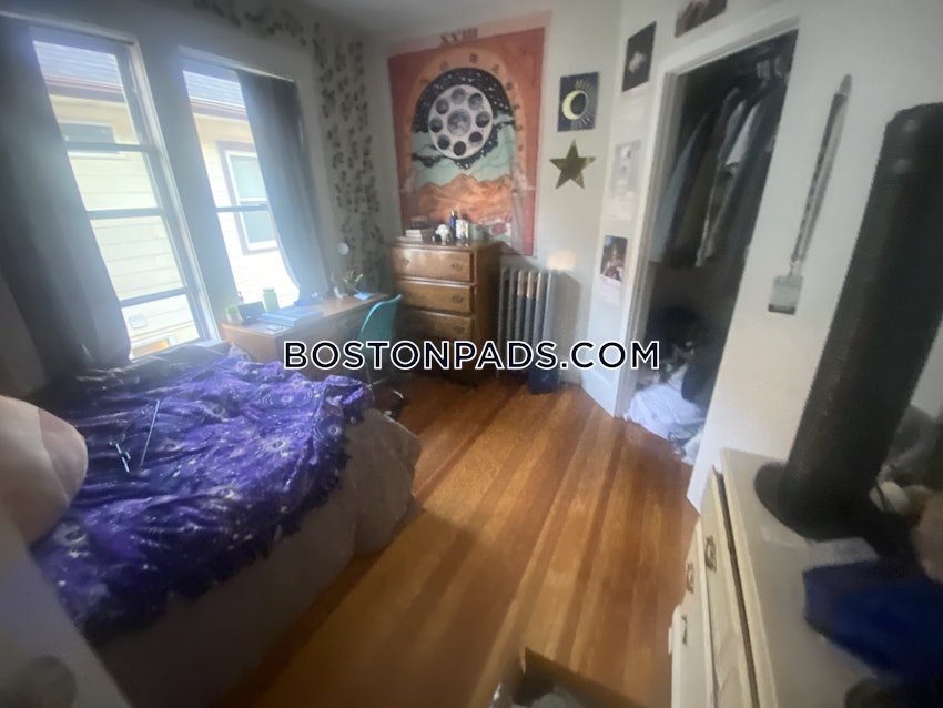 SOMERVILLE - TUFTS - 4 Beds, 2 Baths - Image 1