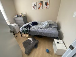 STATION LANDING/>, Medford