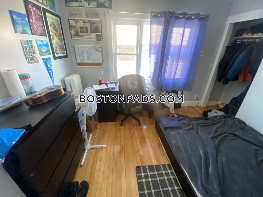 SOMERVILLE - TUFTS - 5 Beds, 2 Baths - Image 24