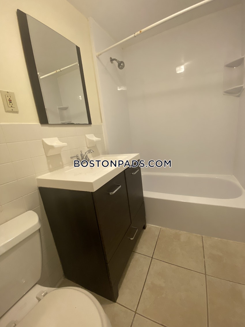 CAMBRIDGE - INMAN SQUARE - 3 Beds, 1 Bath - Image 35