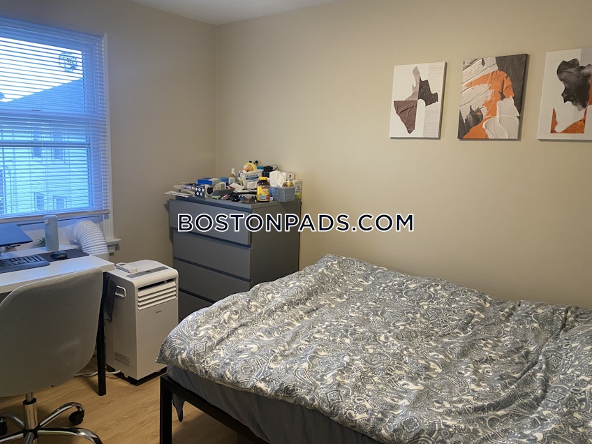 Medford - $6,775+ /month