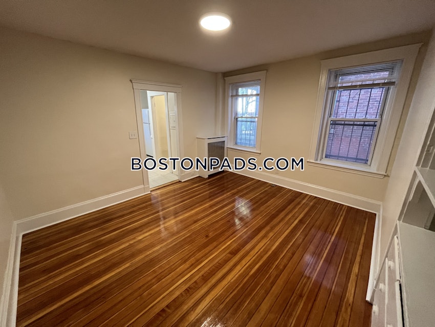 BOSTON - ALLSTON - 3 Beds, 1 Bath - Image 10