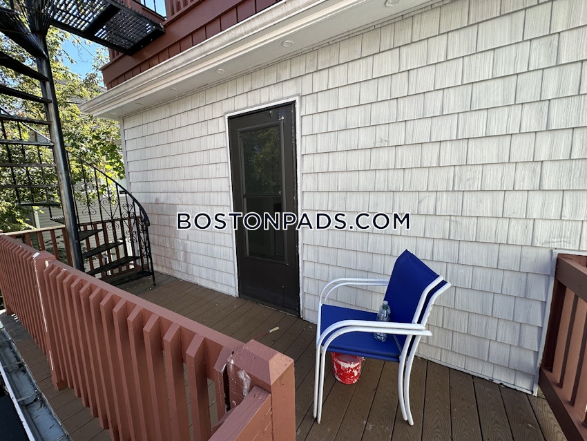 SOMERVILLE - WINTER HILL - 1 Bed, 1 Bath - Image 6