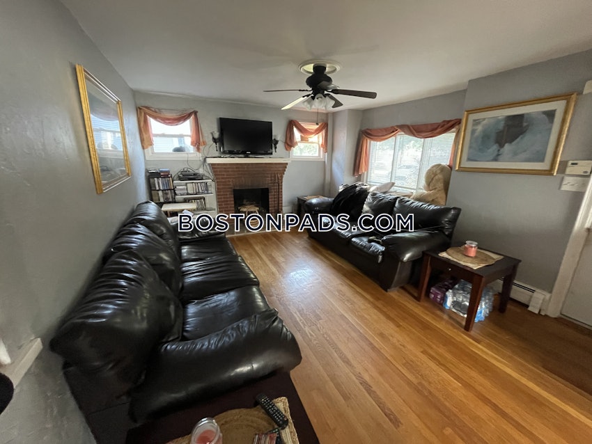 QUINCY - WOLLASTON - 3 Beds, 1.5 Baths - Image 44