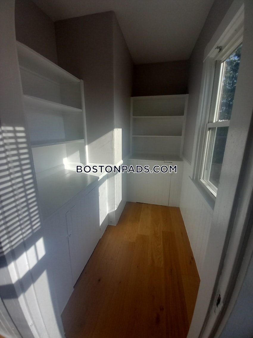 CAMBRIDGE - HARVARD SQUARE - 3 Beds, 1 Bath - Image 18