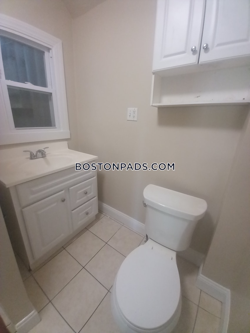 CAMBRIDGE - HARVARD SQUARE - 3 Beds, 1 Bath - Image 14