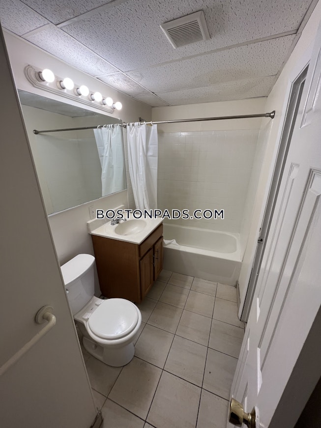 Boston - $2,300+ /mo