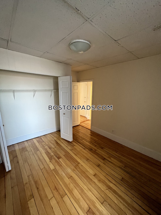 Boston - $2,300+ /mo