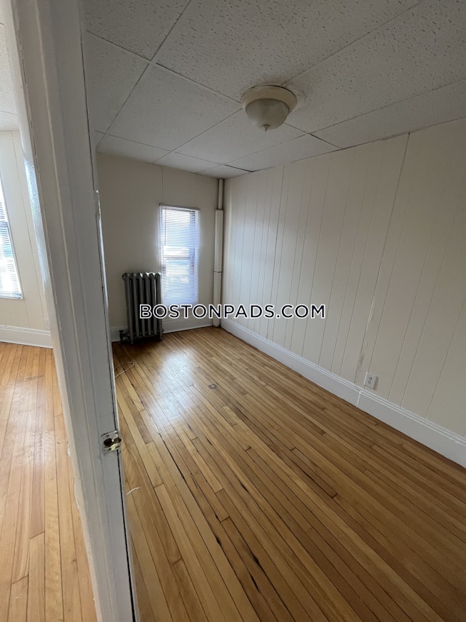 Boston - $2,300+ /mo