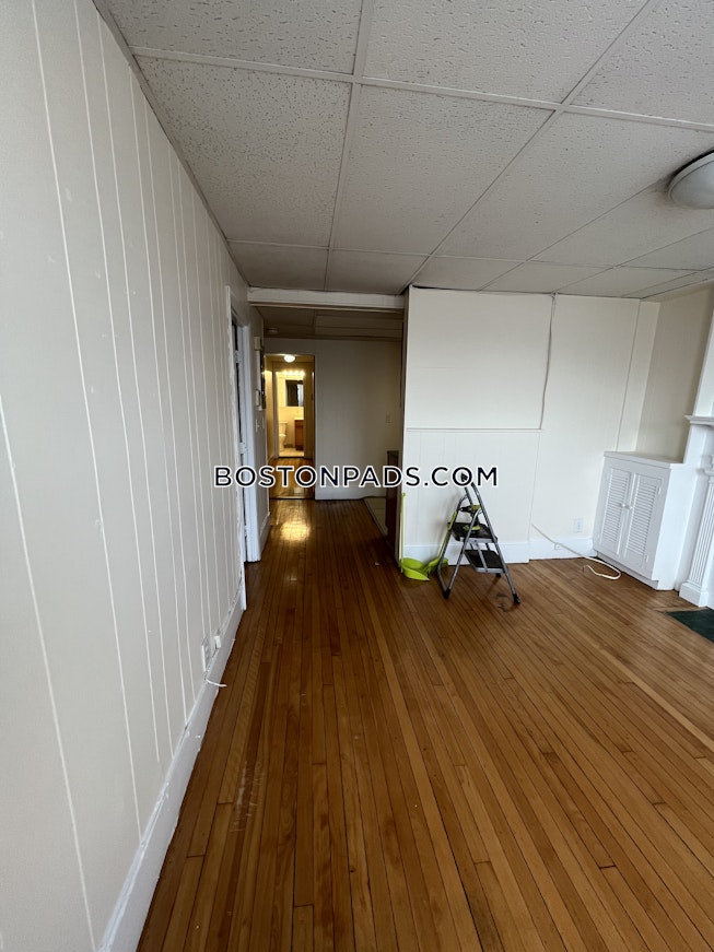 Boston - $2,300+ /mo