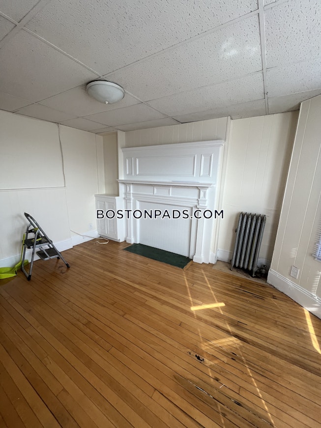 Boston - $2,300+ /mo