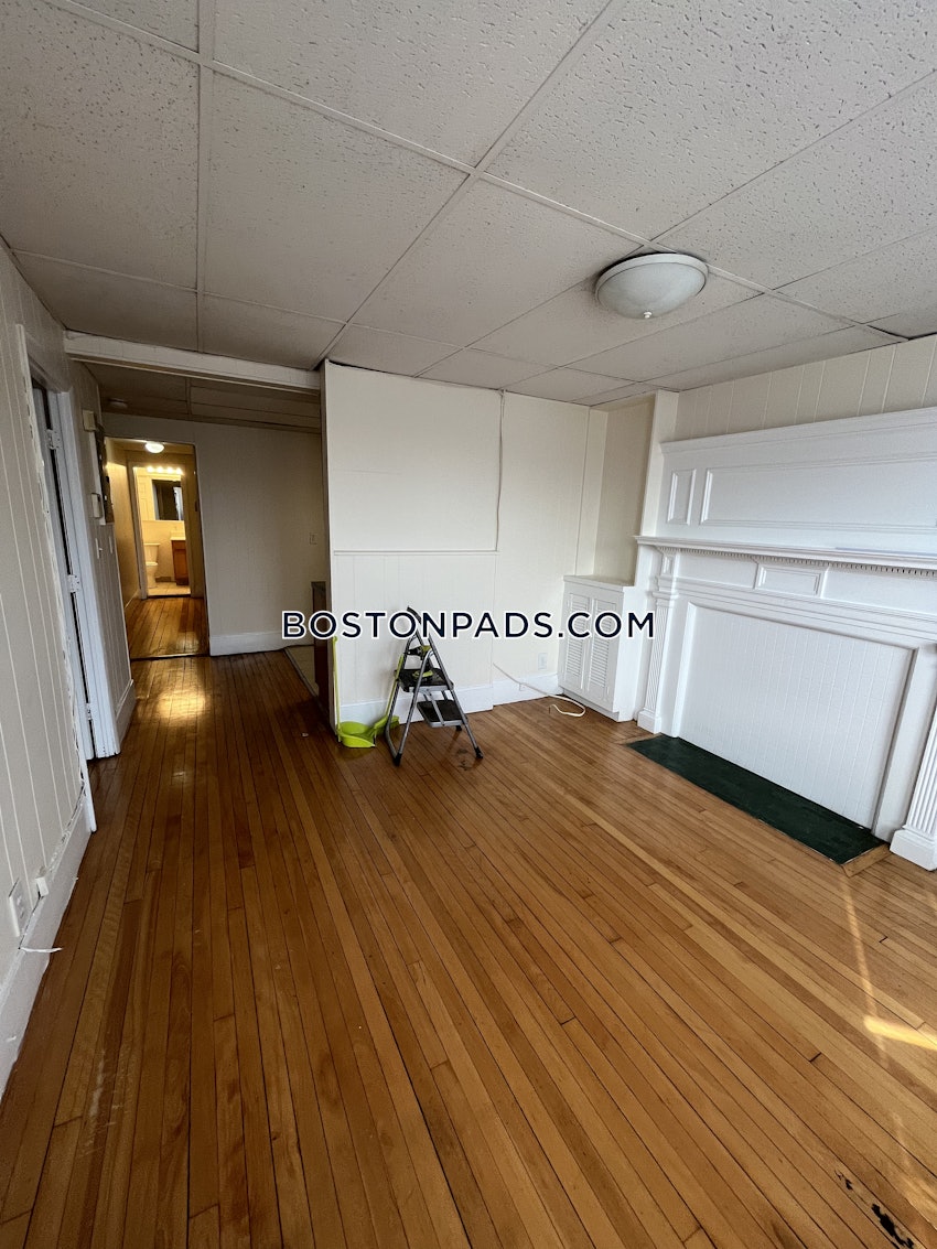 BOSTON - ALLSTON - 2 Beds, 1 Bath - Image 9