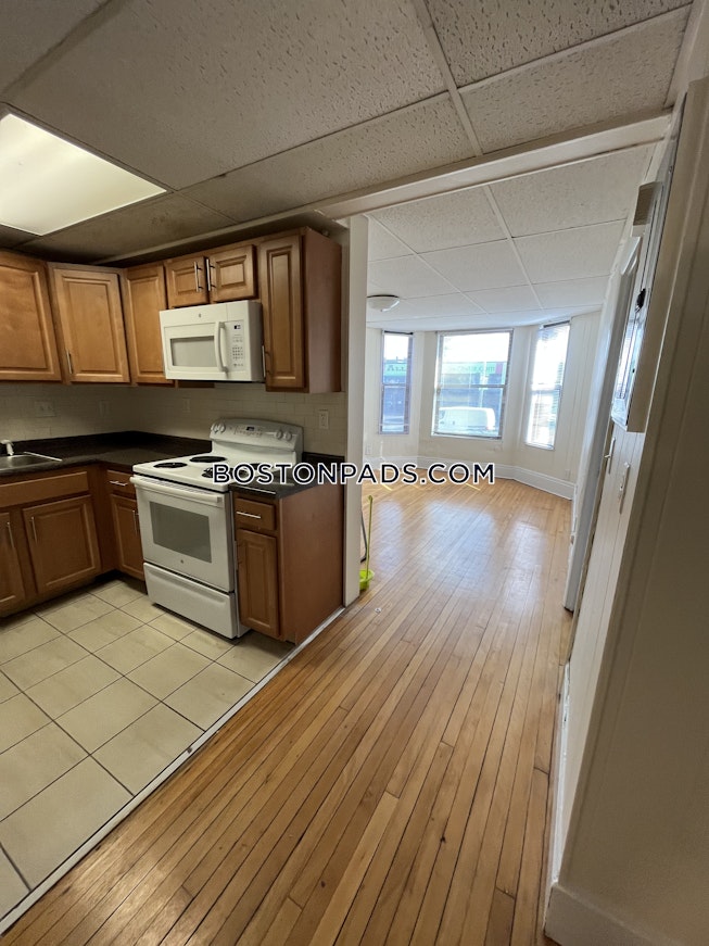 Boston - $2,300+ /mo