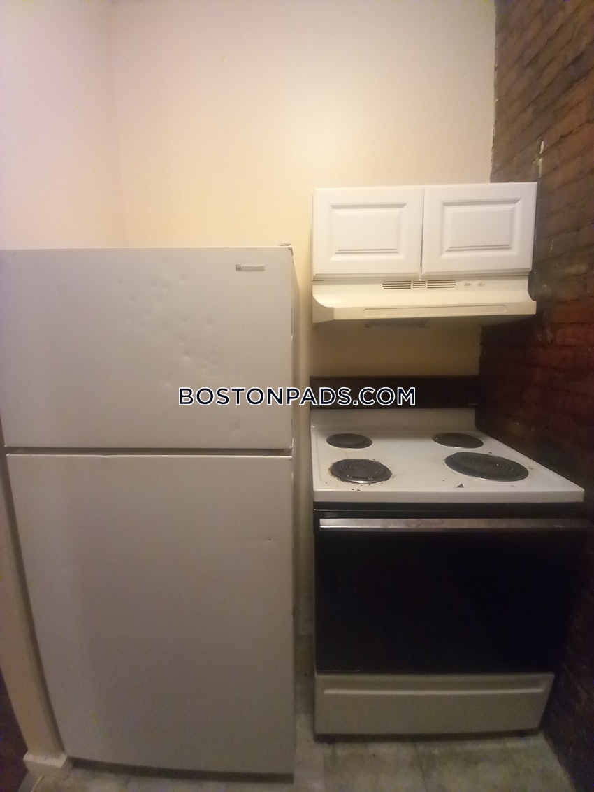 BOSTON - MISSION HILL - 2 Beds, 1 Bath - Image 17