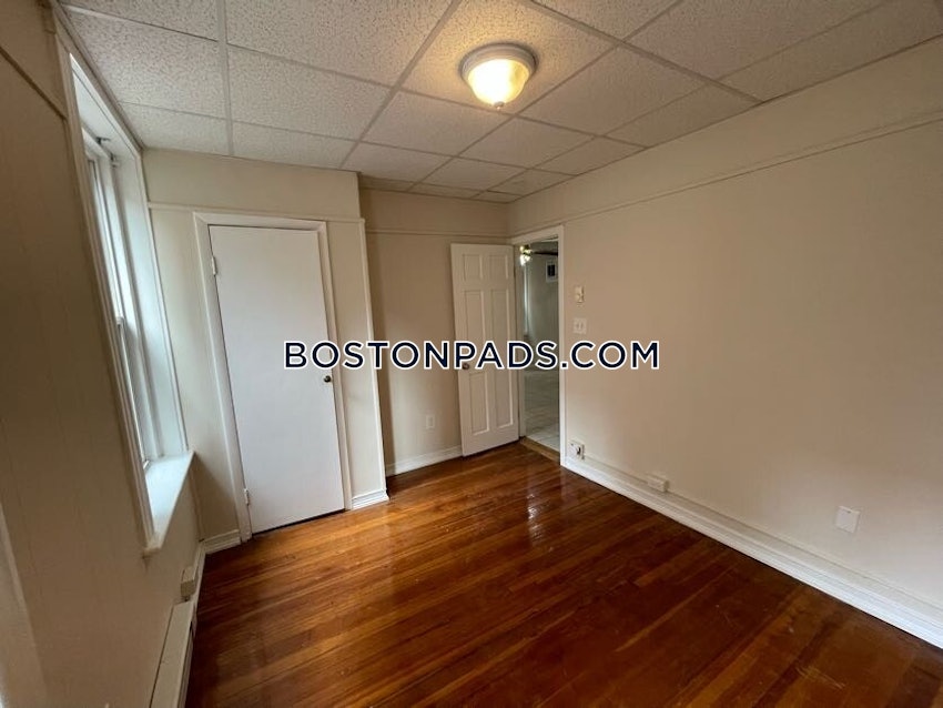 BOSTON - NORTH END - 3 Beds, 1 Bath - Image 6