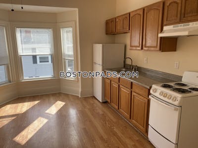 Quincy Renovated Studio bed 1 bath available NOW on Thomas Burgin Pkwy!  Quincy Center - $1,850