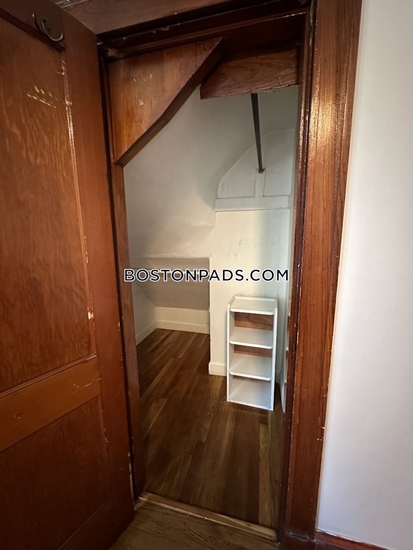 SOMERVILLE- WEST SOMERVILLE/ TEELE SQUARE - 2 Beds, 1 Bath - Image 8