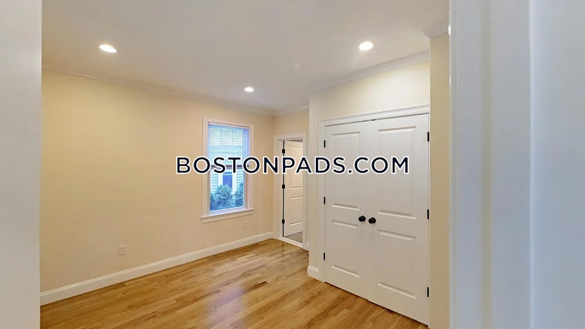 BROOKLINE- WASHINGTON SQUARE - 5 Beds, 3.5 Baths - Image 7