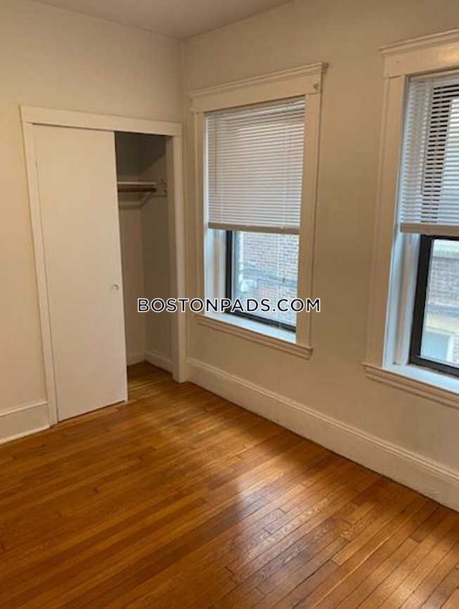 Boston - $2,200+ /mo