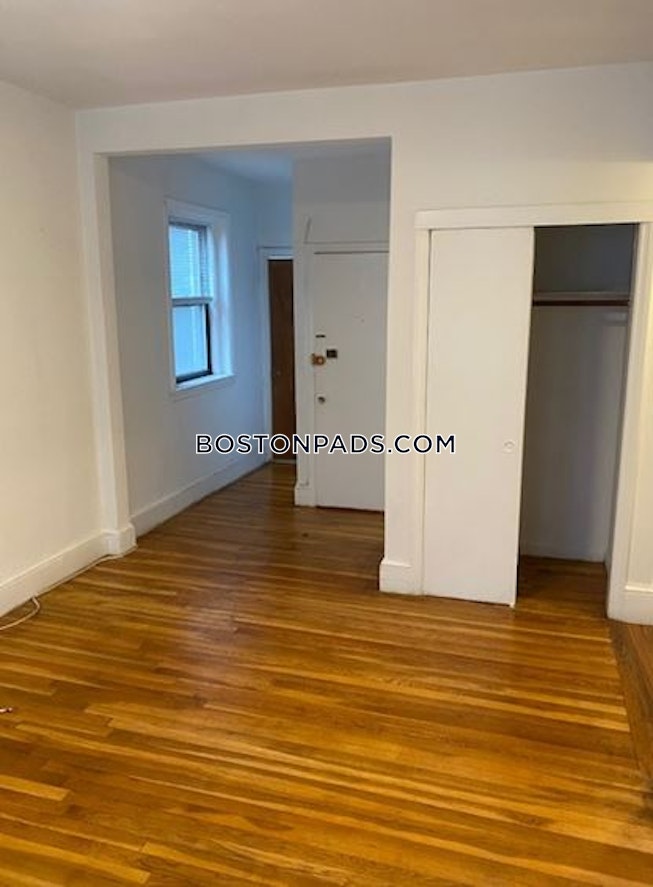 Boston - $2,200+ /mo