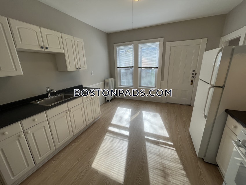 CAMBRIDGE - MT. AUBURN/BRATTLE/ FRESH POND - 4 Beds, 2 Baths - Image 32