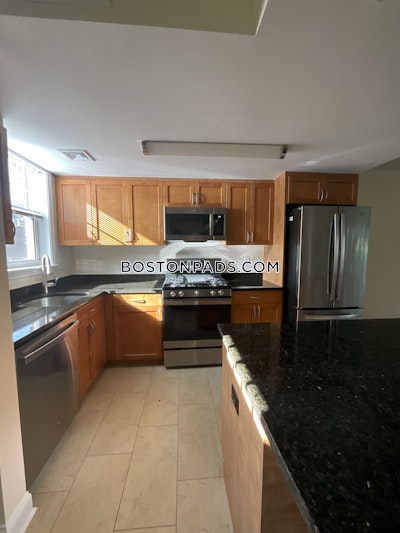 Brookline 2 Beds 1 Bath  Chestnut Hill - $3,820 No Fee