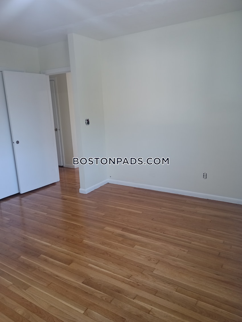 BOSTON - ROSLINDALE - 3 Beds, 1 Bath - Image 3