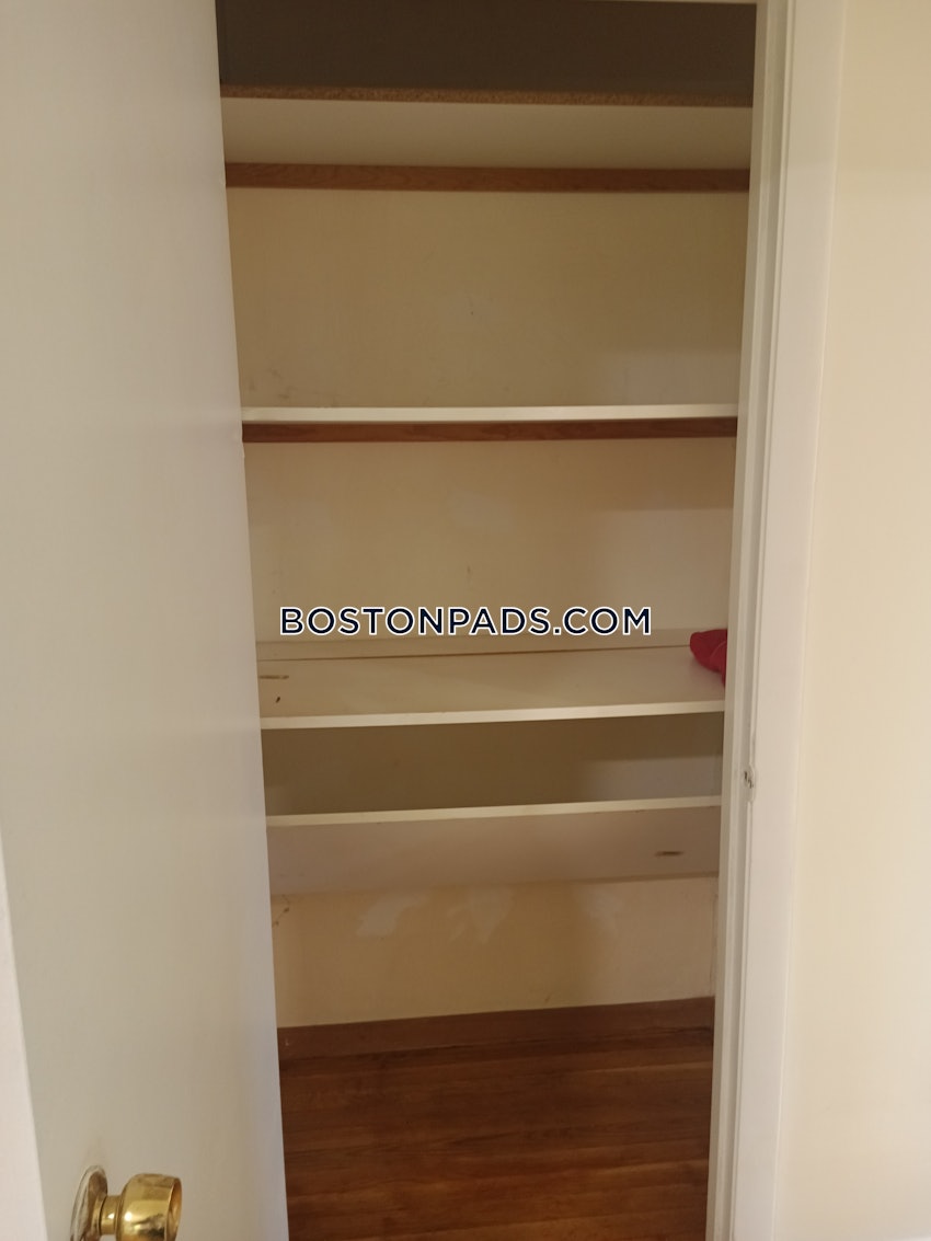 BOSTON - ROSLINDALE - 3 Beds, 1 Bath - Image 15