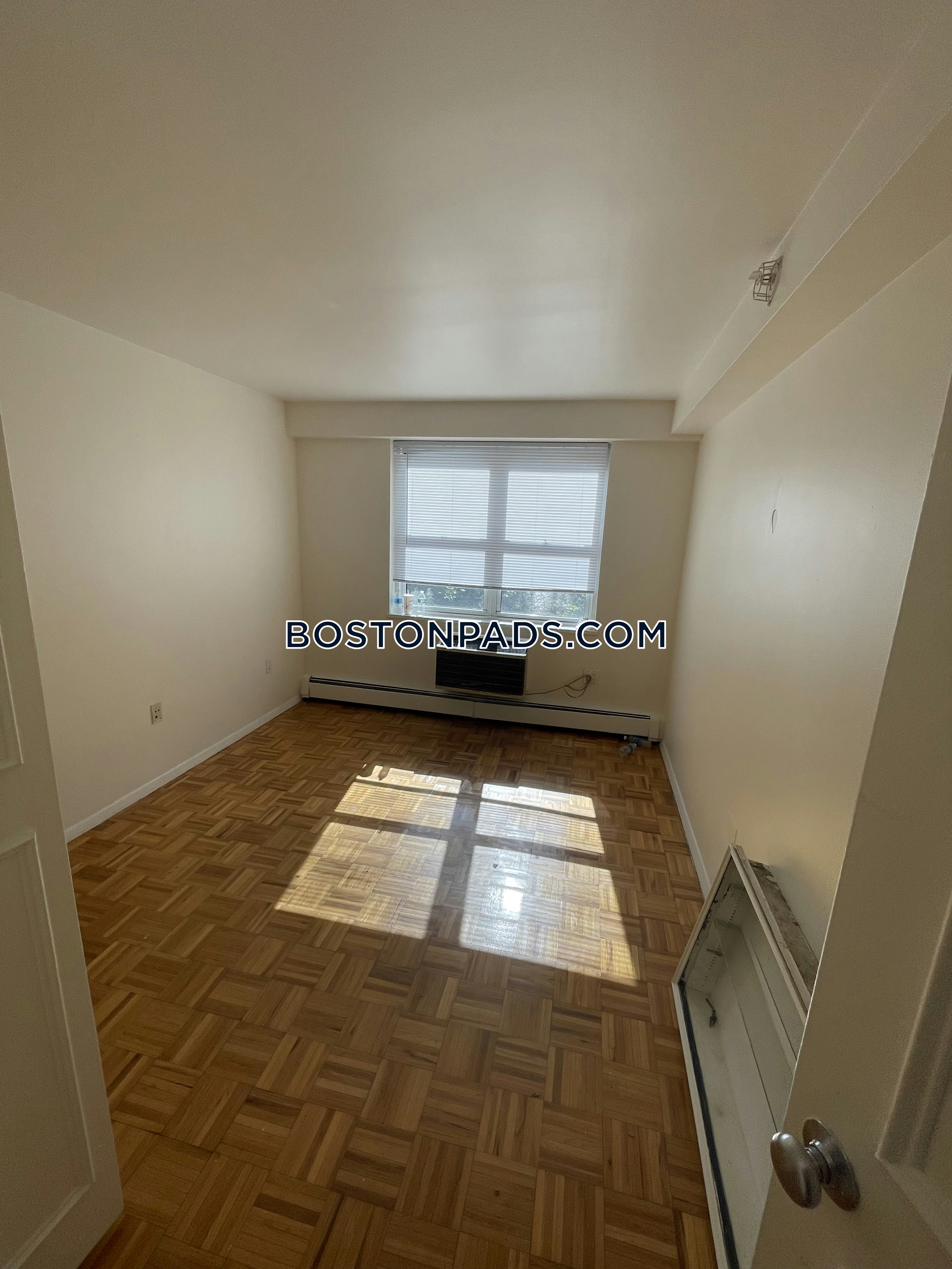 Boston University, Brookline, MA - 2 Beds, 1.5 Baths - $3,650 - ID#8013917
