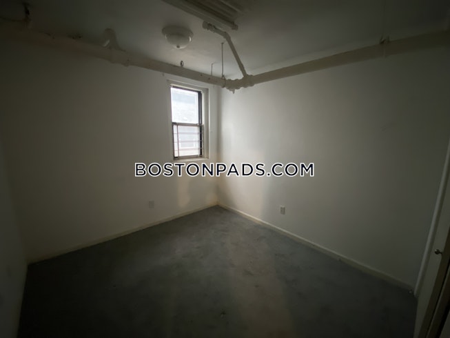 Boston - $3,400+ /mo