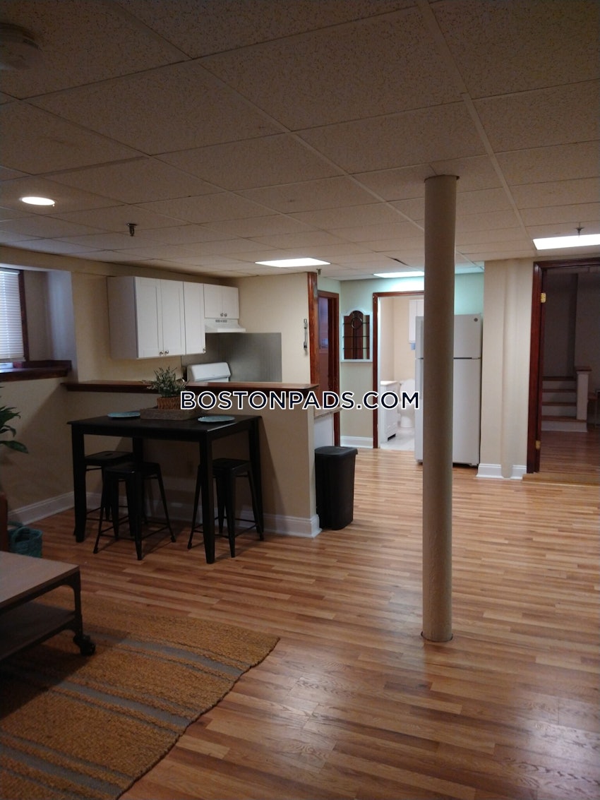 BOSTON - ALLSTON - 4 Beds, 2 Baths - Image 49